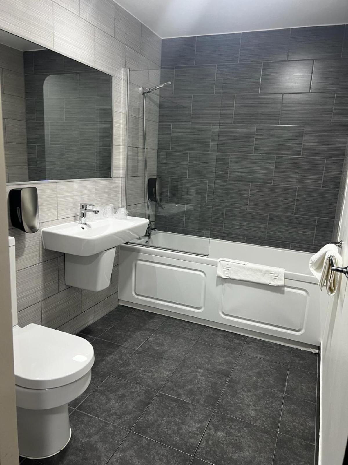 Ox Manchester Hotel 3*